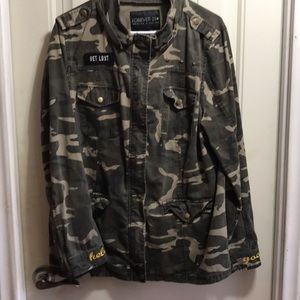 Camo jacket Never worn!!